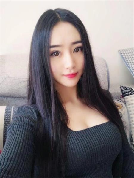 身材娇小可爱，胸大性感，服务超棒