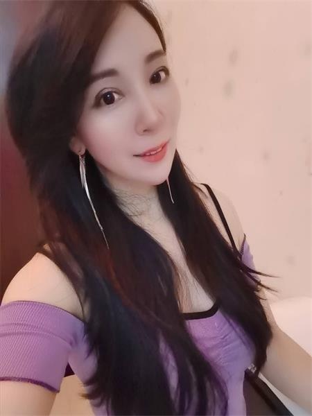 优雅型美女，温柔体贴，妹子服务很细腻