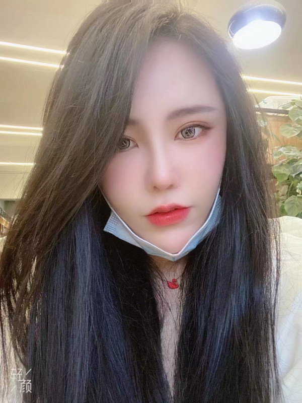 高颜值美女，丰胸翘臀，真是赚到了