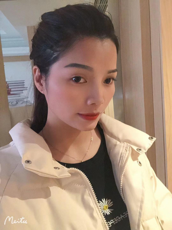 大胸骚妹，口活很好，叫声销魂