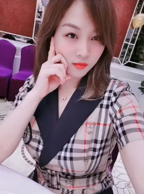 体验半套服务，妹子颜值高，身材棒