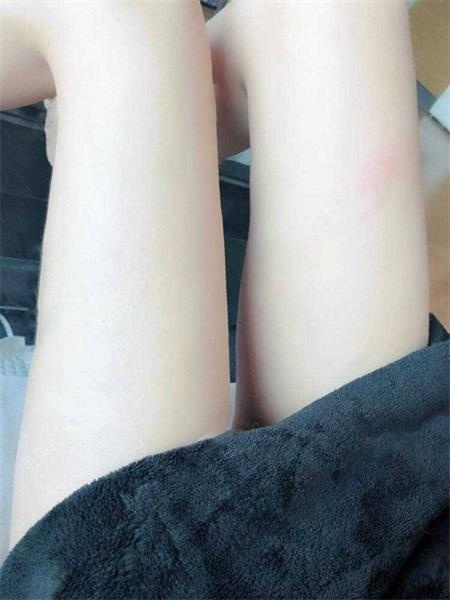 妹子颜值还行，身材很娇小，适合泄火