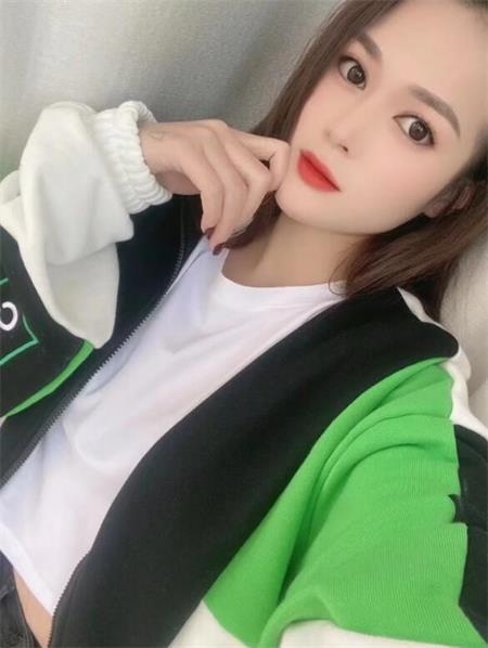 颜值还行，身材巨好的妹子，自己体验吧