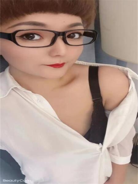 很骚的小妞，服务爽，干起来很有感觉
