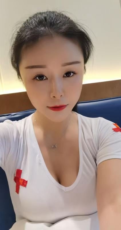 温柔妹子，皮肤也挺好，值得一试