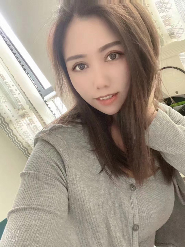小姐姐服务态度很好，胸是真的大