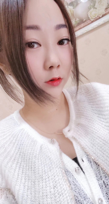 分享个巨骚的兼职，服务主动，超泻火
