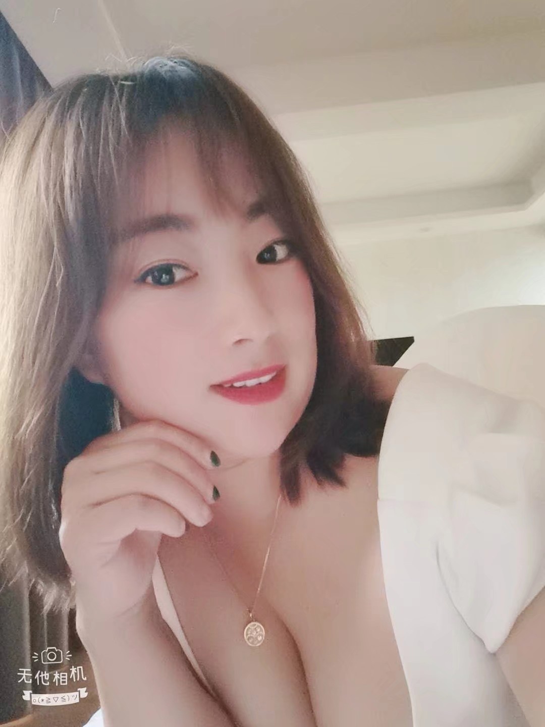 微胖翘臀妹子，后入兼职爽翻了