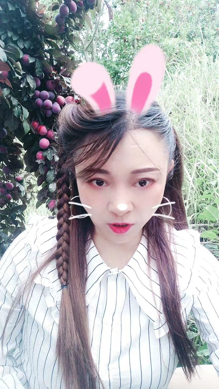 可三通的颜值骚妇