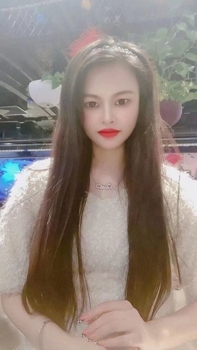 朋友力荐的妹子，前凸后翘