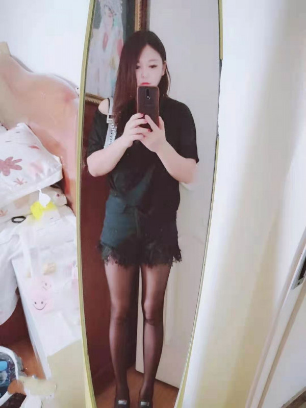 黑丝风骚妹，不催人，泄火不错