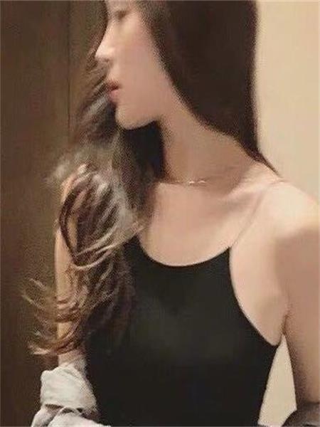 毒龙很认真的妹子