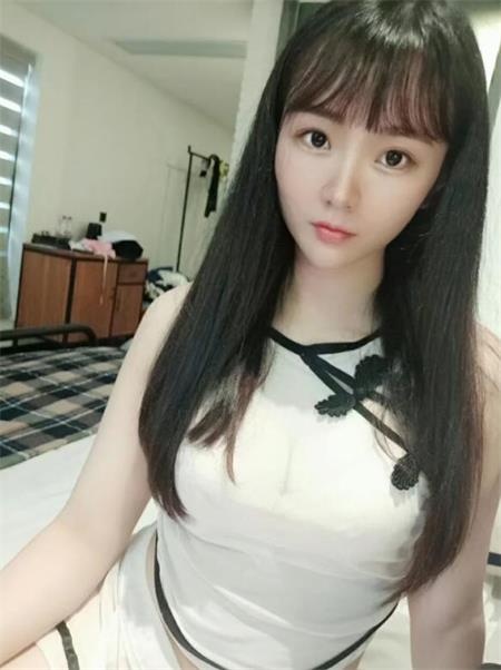 妹子服务态度很热情，很配合，可以玩角色扮演