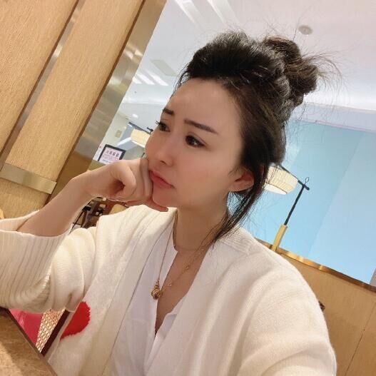 身材很匀称，床上的骚货啊