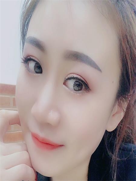 服务周到的少妇，口活也很舒服，下面很紧