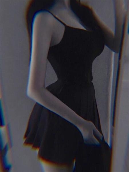 比较年轻的性感美女，性价比也还行