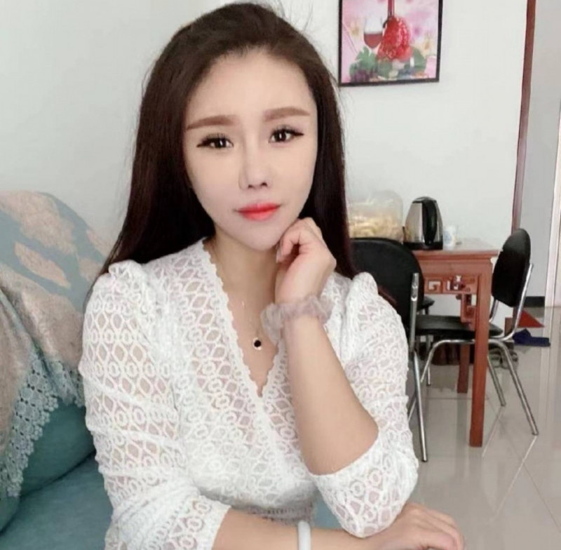 美少妇胸型好非常骚
