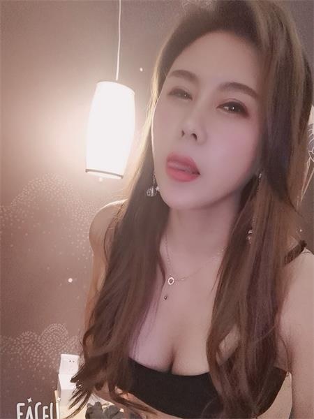 气质美女服务类型的，很热情，舒服的不得了