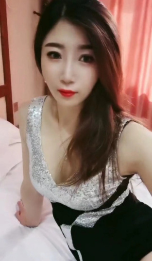 妹子爱笑热情，K比较爽