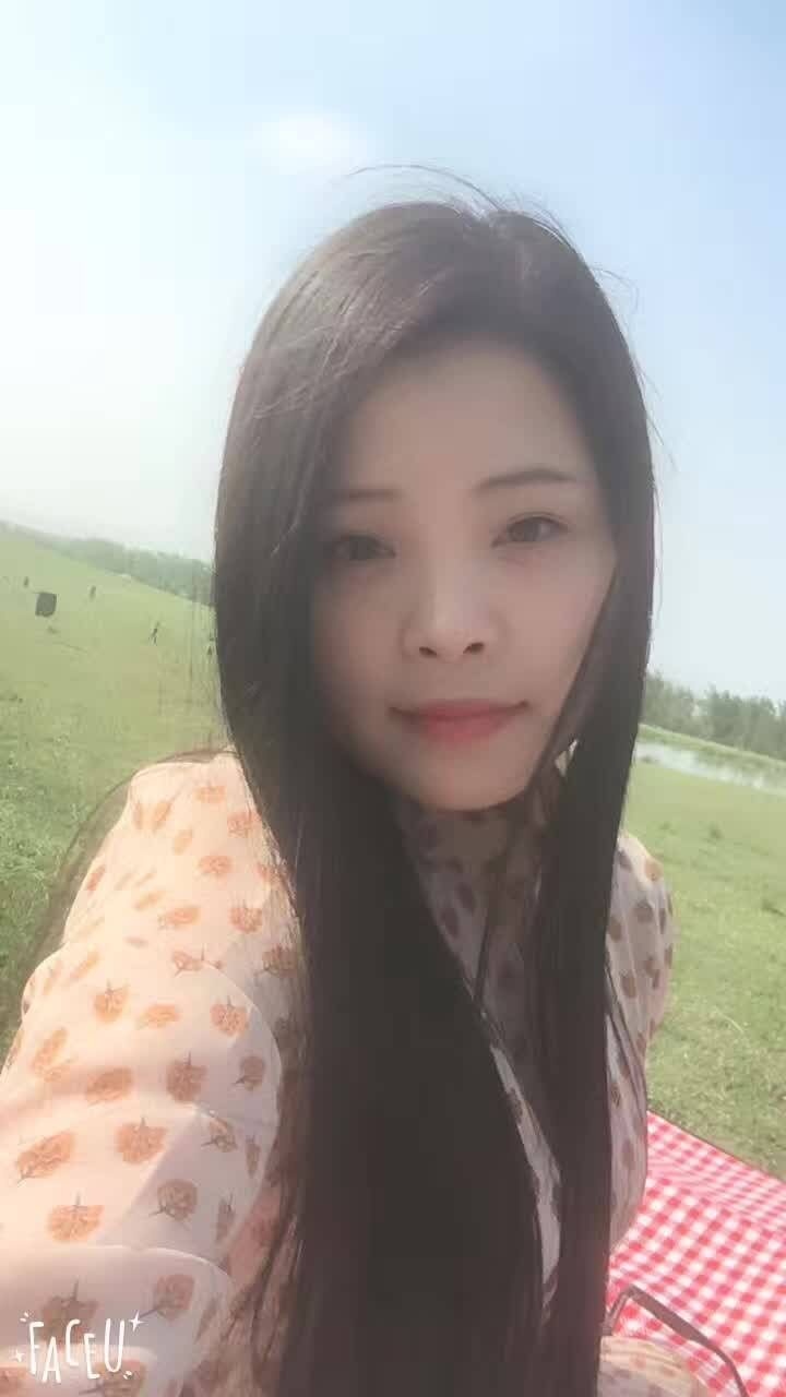 身材很好，皮肤很好 ，做服务也比较认真，口活也不错
