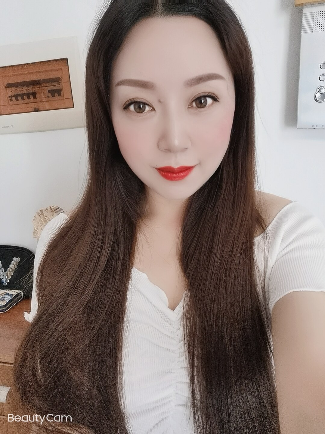 妹子床上太放的开了