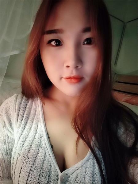 性感尤物乐儿，服务主动