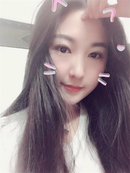 妹子奶子大，很温柔，后入爽