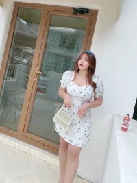 巨乳轻熟女，骚逼水真多