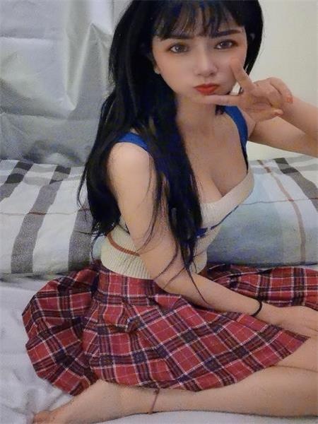 萌萌纯脸蛋，胸大腰细，水很多