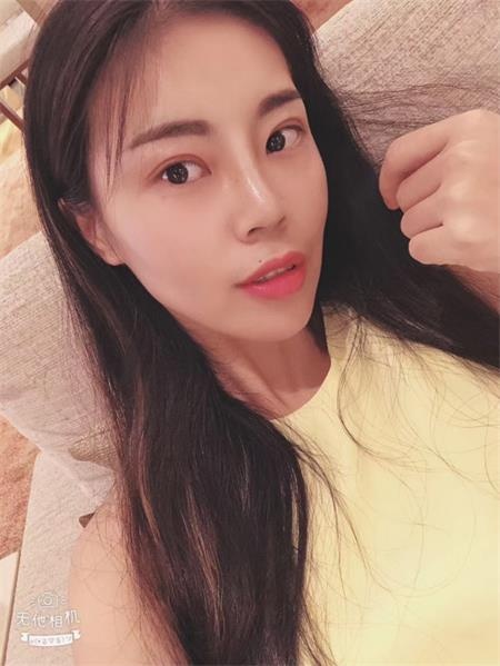 小妹性感，啪起来很爽