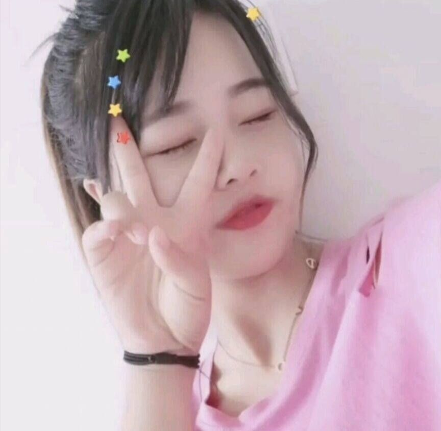 羞涩小可爱各种姿势玩