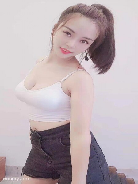 深喉无牙齿感，大胸夹着弄很爽