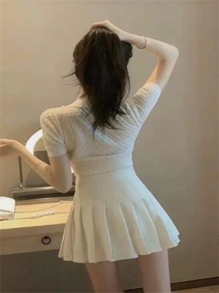 妹子姿势听话，服务多