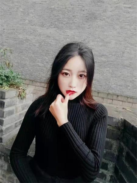 清纯的小妍，身材完美，满意归来