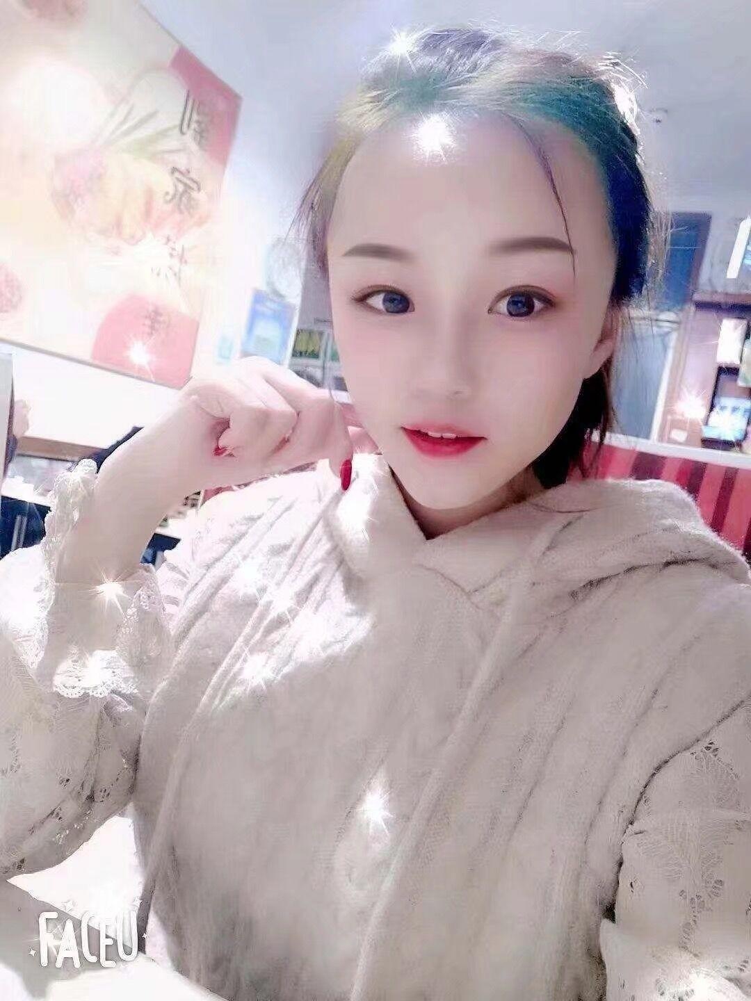 甜美嫩MM，BB粉嫩，胸好看