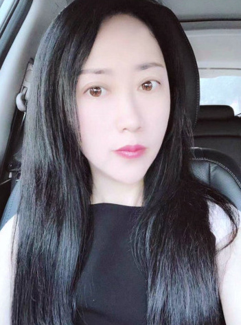 典石广场白领少妇
