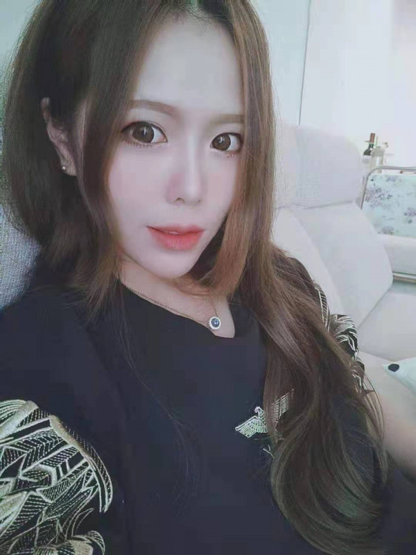 少妇妹子泻火很划算