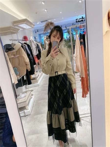 妹子有风情，又妩媚，关键服务也不错