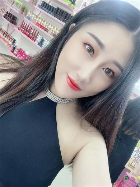 妹子身材高挑，服务全面，很紧致