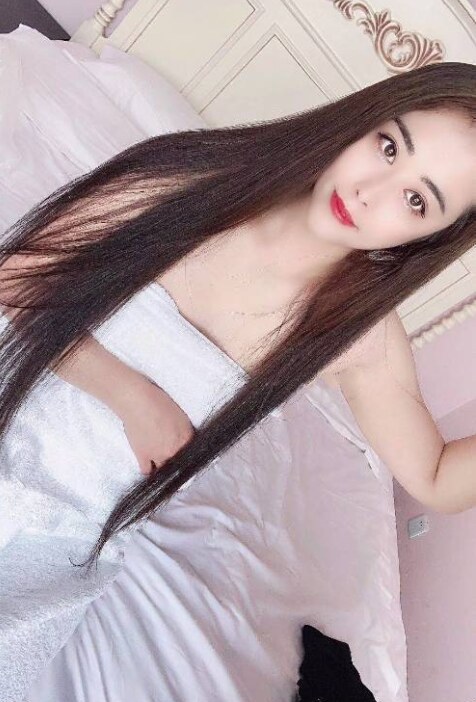 可以抱起来艹，逼非常紧