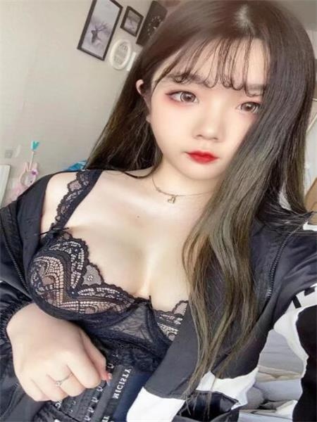 胸推给力，后入式感觉很投入