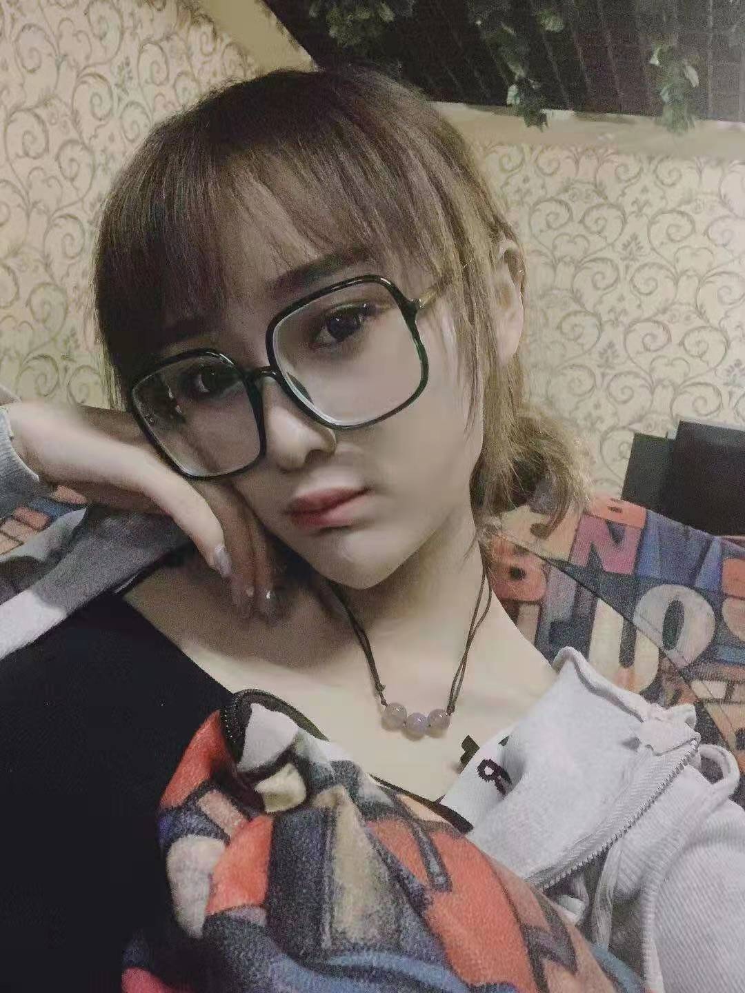 兼职学生妹，身材苗条服务好