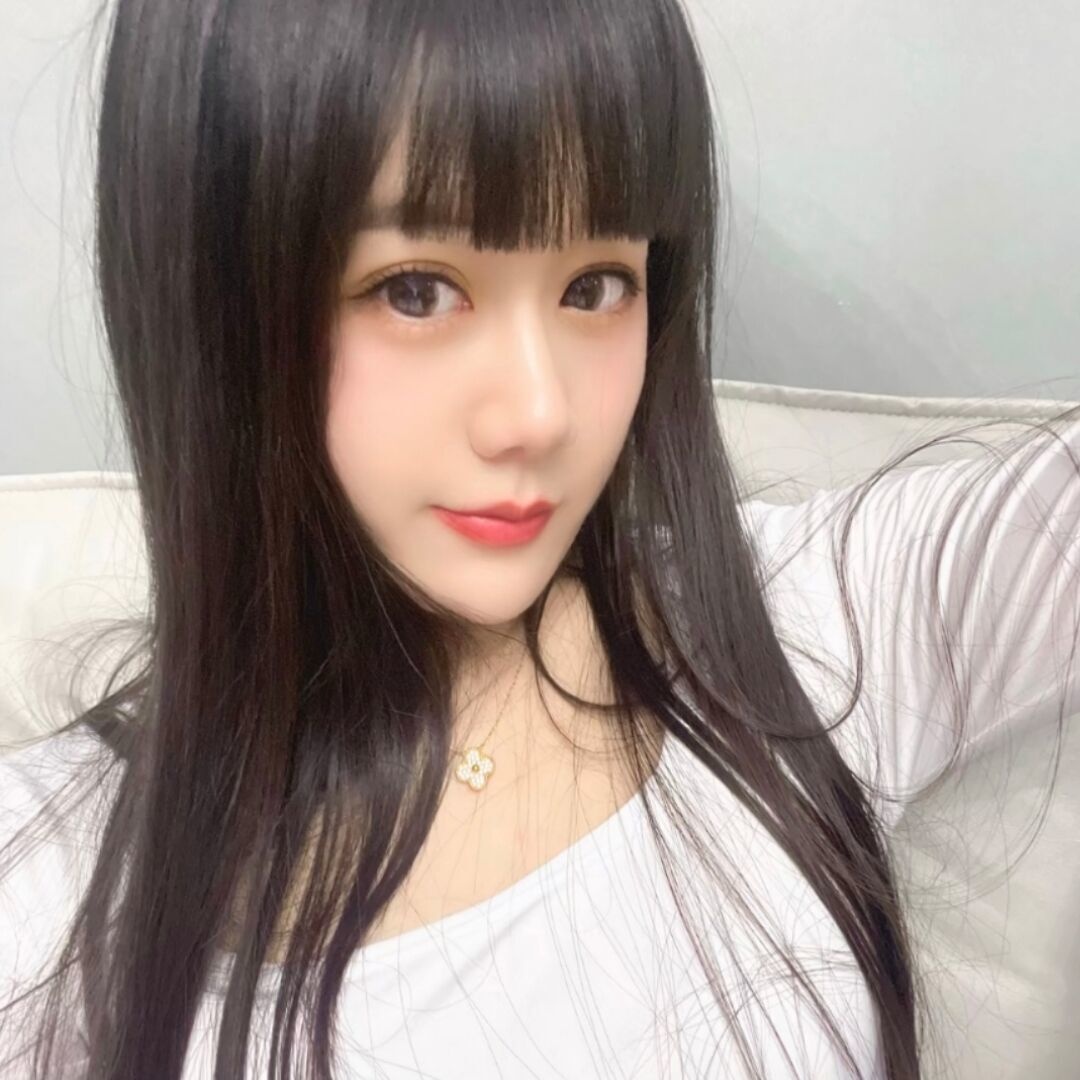多水嫩妹，身材火爆，巨乳诱人