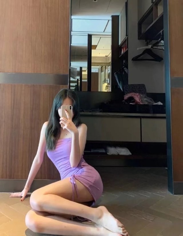 验证青山的苗条妹子，样貌身材都是上佳