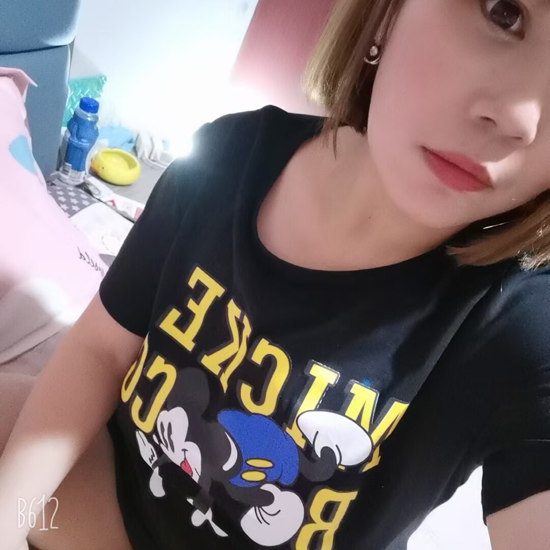 热情大胸妹，邻家小姐姐，性格很好