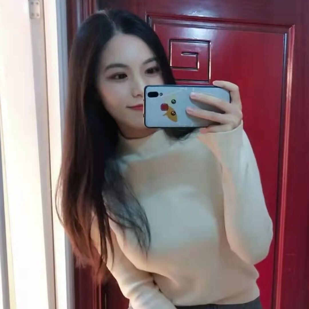 身材很不错的嫩妹，下面会咬人