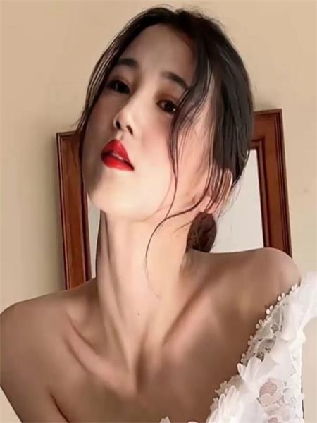轻熟风骚姐姐，玩的很满足
