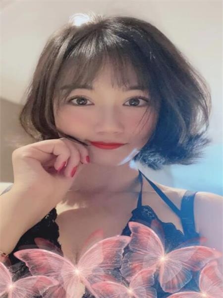 漂亮温柔小妹，后入冲刺，很舒服