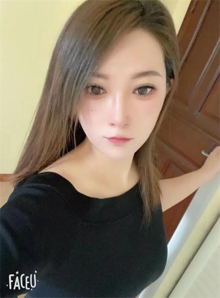 妹子服务系，姿势配合，比较有感觉