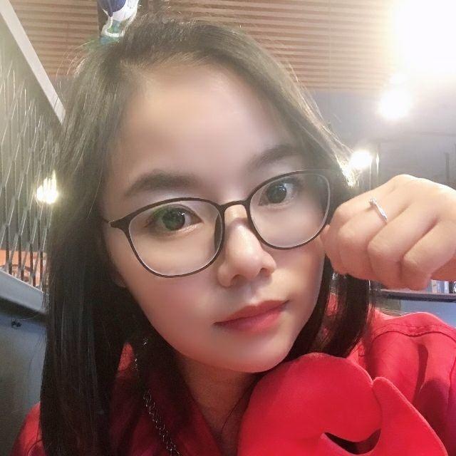 小美女，样貌不错，不机车，性价比高